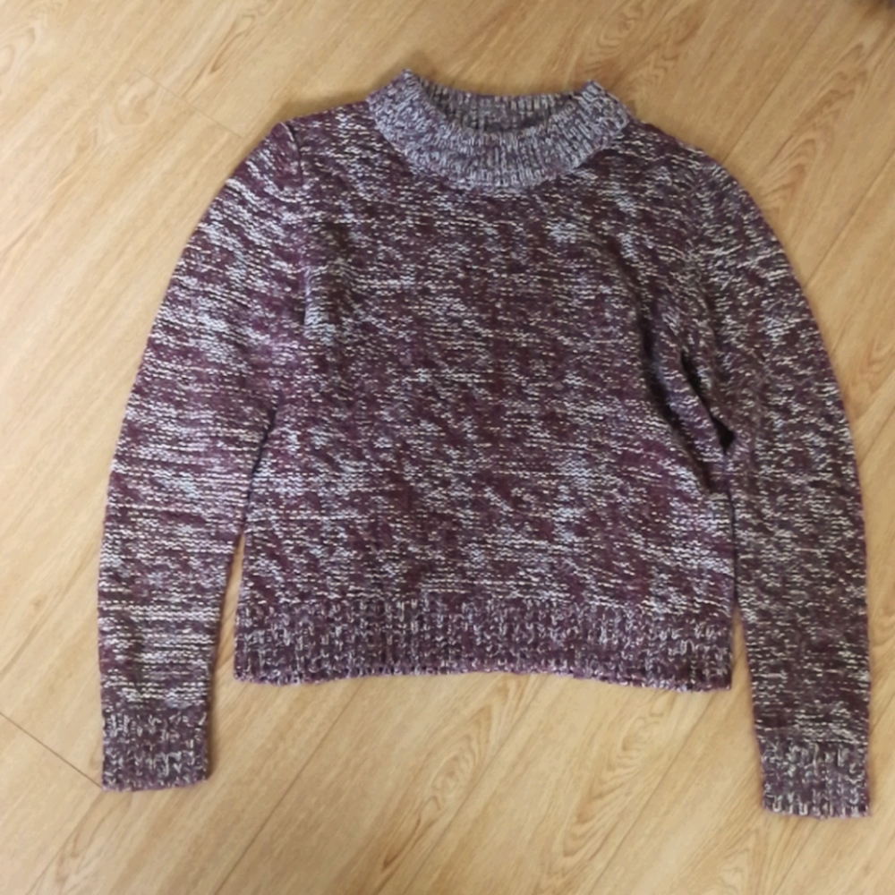 Red & White Knit Crewneck Sweater